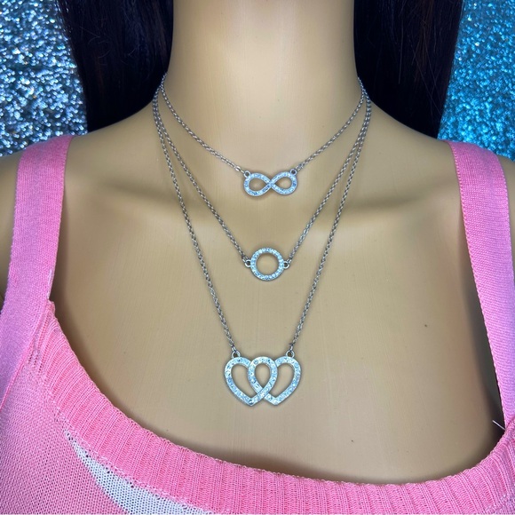 ‼️CLEARANCE Item‼️| Infinity Heart Layered Necklace - Picture 2 of 2